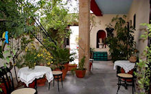 Foto Heerenhuis Aeginitiko Archontiko in Aegina stad ( Aegina)